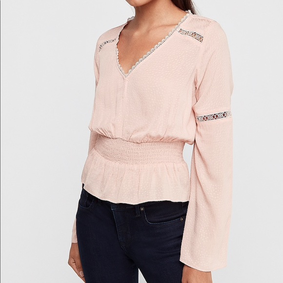 Express Tops - 🎉HP🎉Express Jacquard Bell Sleeve Peplum Top